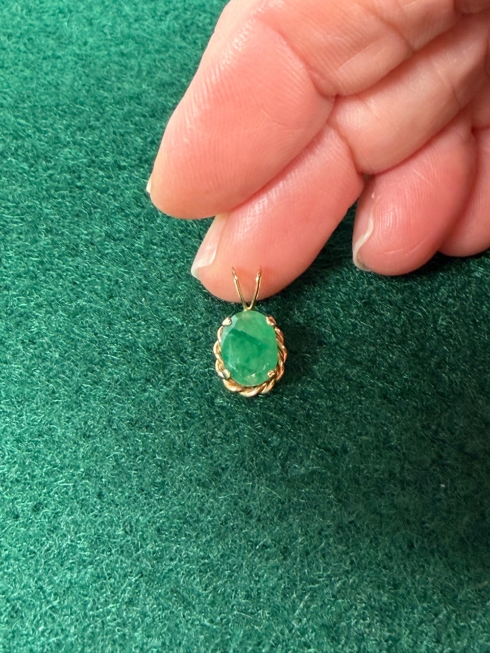 VINTAGE, 10K Gold Green Gemstone Pendant - Picture 8 of 12